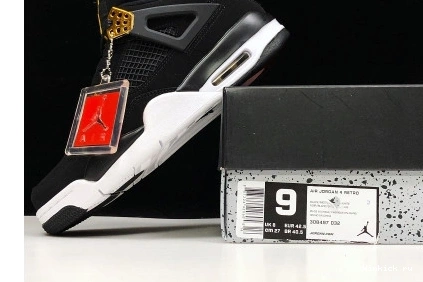 “ROYALTY” MENS JORDAN METALLIC GOLD-WHITE AIR 4 BLACK 1113